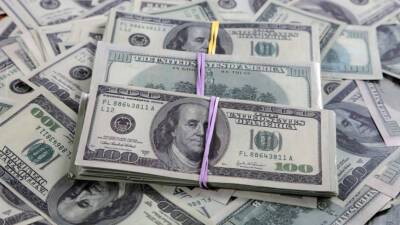 Курс доллара достиг 115 рублей на открытии торговой сессии