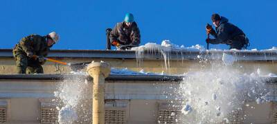 В Петрозаводске выявили 175 нарушений при уборке крыш и дворов от снега и льда