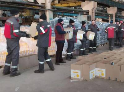 Жители Донецкой области получат первые продуктовые наборы от Фонда Рината Ахметова