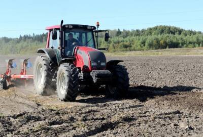 В Тверской области сельхозпроизводителям выделили около 300 млн рублей на подготовку техники