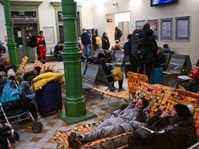 Германия попросила Польшу приостановить поезда с беженцами из-за "бутылочного горлышка"