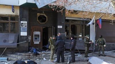 В результате ракетного удара по центру Донецка погибли более 10 человек