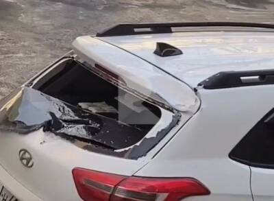 На улице Свободы упавшая с крыши наледь разбила два автомобиля - ya62.ru - Рязань
