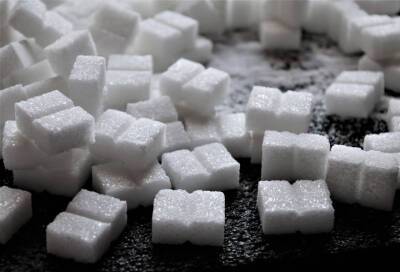 В Правительстве поручили разработать методы по регулированию цен на сахар