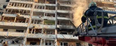 В Киеве в результате обстрела снаряды попали в жилые дома