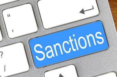 Экономист Сонин: Санкции в отношении России сильнее ударят по бедным
