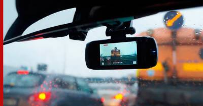 Как правильно установить видеорегистратор: советы водителям
