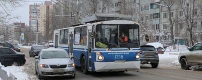 В троллейбусах Волгограда установят свыше 200 терминалов бесконтактной оплаты проезда
