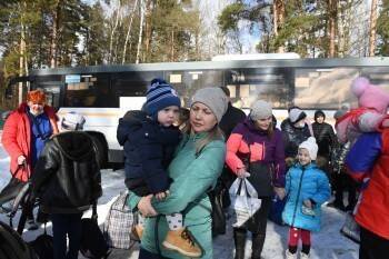 35 взрослых и детей приехали на Вологодчину из ДНР, ЛНР и Украины