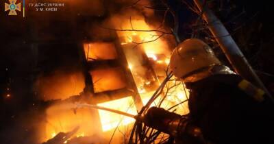Появились кадры разгромленного ВС РФ дома на Святошино в Киеве (фото, видео)