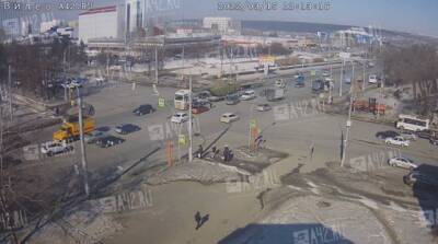 В Центральном районе Кемерова на дороге заметили вертолёт