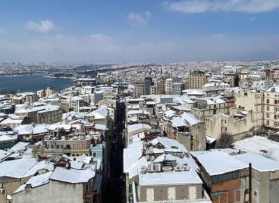Двухчасовые очереди, паника и взбунтовавшаяся погода: россиянка рассказывает об отдыхе в Стамбуле в марте