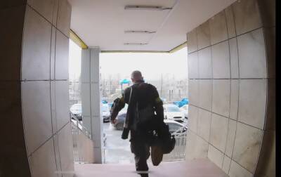 До «зубов» вооруженный мужчина в Ростове устроил жесткий переполох в многоэтажке на 2-ой Краснодарской