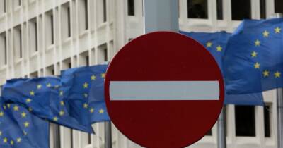 ЕС официально ввел четвертый пакет санкций против России: список ограничений