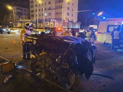 В Уфе в аварии пострадали пять человек