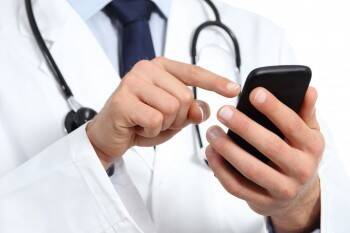 "Телефон здоровья" поможет вологжанам разобраться в вопросах старческой астении и подростковых проблем