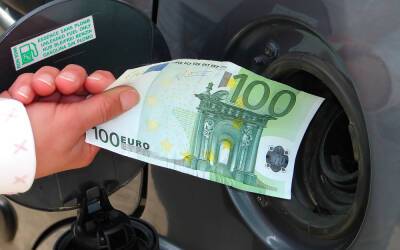 Кристиан Линднер - Власти Германии будут доплачивать автомобилистам за топливо - zr.ru - Германия