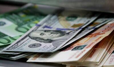 Банки Тюмени 16 марта не продают доллар и евро