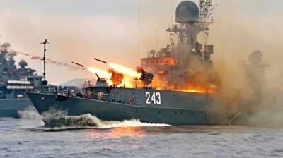 Российские оккупанты принялись обстреливать Украину с кораблей
