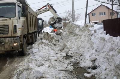 Во Владимировке расчищены от снега водовыпуски