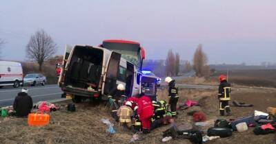 В результате ДТП в Хмельницкой области погибли семь человек, большинство – переселенцы