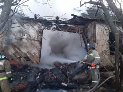 Труп женщины найден под завалами сгоревшего дома в Воронежской области