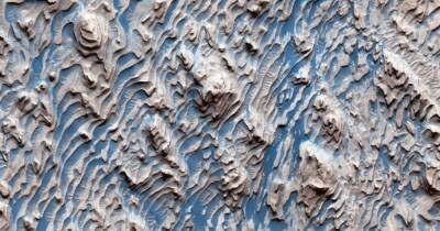 Заглянуть в прошлое. Новые фото с Марса указывают на наличие осадочных пород (фото)
