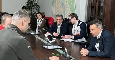 Кличко поблагодарил президента Красного Креста Петера Маурера за помощь украинцам