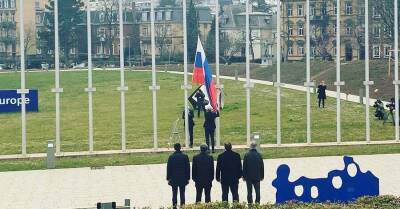 Россию официально изгнали из Совета Европы и спустили флаг РФ