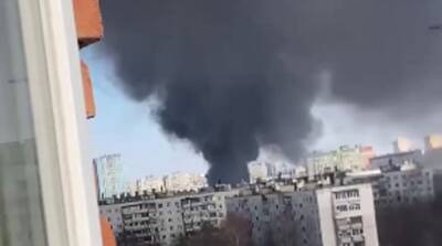 Бои в Харькове: из-за обстрелов загорелись склад и рынок