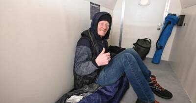 Убежище для бездомных в Гамбурге: «Я ночую в плакате»
