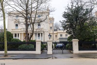 Абрамович не смог заплатить налог за дом в Лондоне