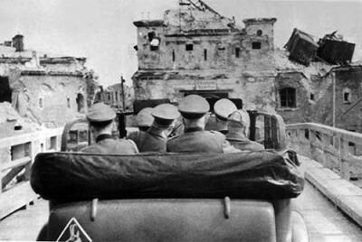 Гитлер и Муссолини в Брестской крепости: зачем они туда приезжали - Русская семерка