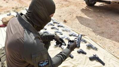 Погоня за контрабандистами: полиция и ЦАХАЛ перехватили партию оружия и наркотиков