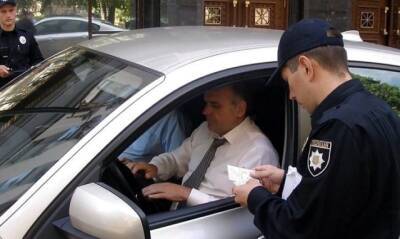 У злостных нарушителей правил парковки в Украине будут забирать автомобили