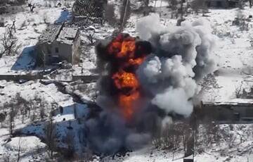 Проводивший разведку боем российски танк Т-72 взорвали вместе с боекомплектом