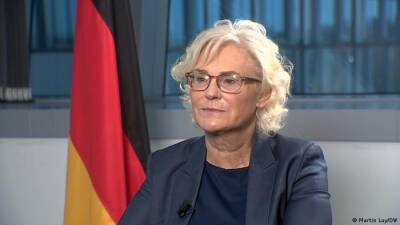 Министр обороны Германии не исключает военных действий в странах НАТО