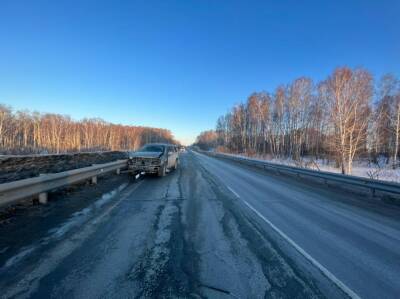 На трассе в Новосибирской области женщина погибла в ДТП с дорожным ограждением