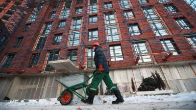 Кирпичи тяжелы: россияне предпочитают сохранять капитал в недвижимости