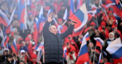 Путина освистали на стадионе во время концерта в честь оккупации Крыма (видео)
