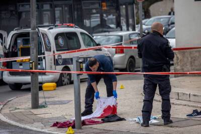 Ножевой теракт в Иерусалиме: террорист обезврежен, подробности