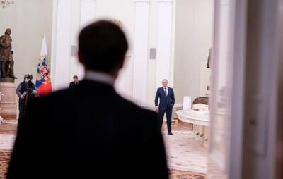 Макрон провел телефонные переговоры с Путиным и Зеленским