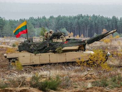 На маневрах в Казлу-Руде проведена совместная операция военных Литвы, США и СК