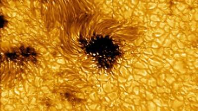 На Солнце возникло пятно размером с нашу планету