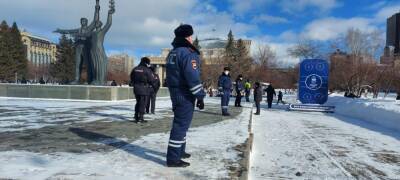 Полицейские оцепили площадь Ленина в Новосибирске
