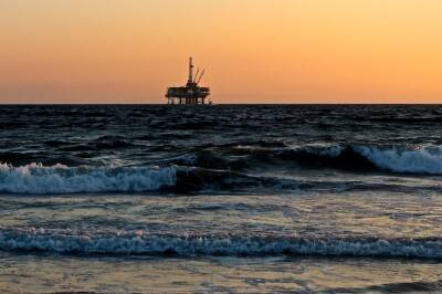Нефть Brent стала стоить выше $110 за баррель впервые с июля 2014 года
