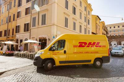 Компания экспресс-доставки DHL приостановила доставку грузов и документов в Россию
