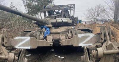 128-я бригада захватила два российских танка, два БТР и три грузовика с боеприпасами (ФОТО)