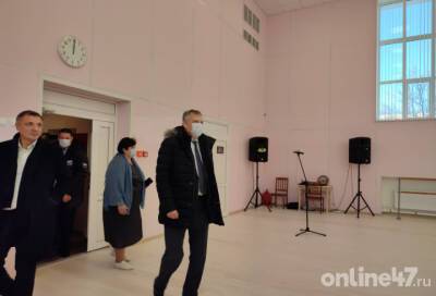 Александр Дрозденко высоко оценил второй этап ремонта в Лужском ДК