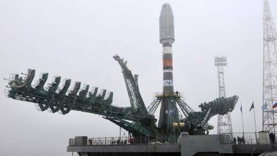 «Роскосмос» запросил гарантии невоенного использования спутников OneWeb